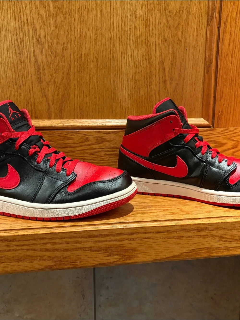 Size 9.5: Jordan 1 Mid Men's Mid-Top Sneakers - Black & Red